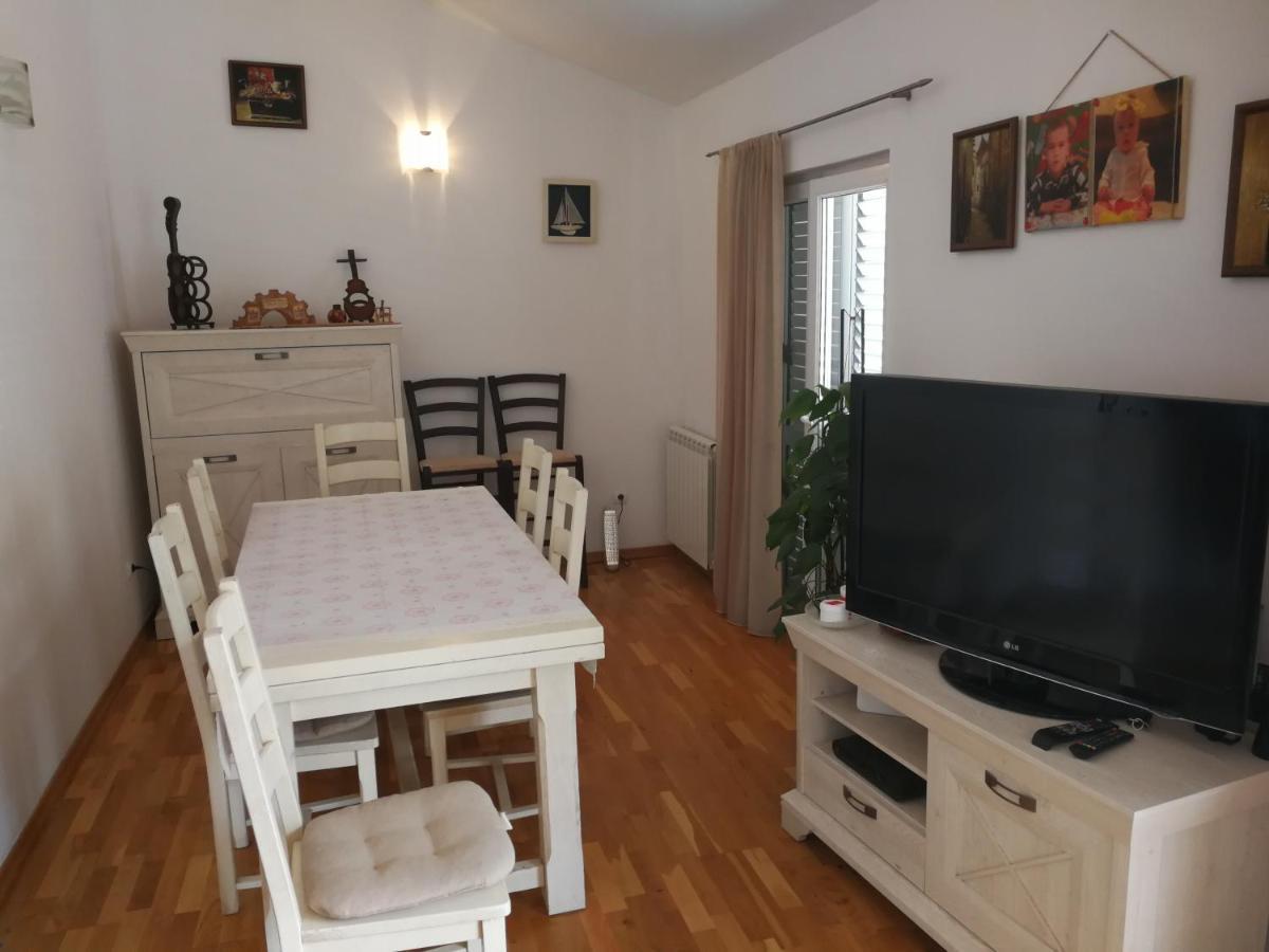Ferienwohnung Tim Kotor Exterior foto